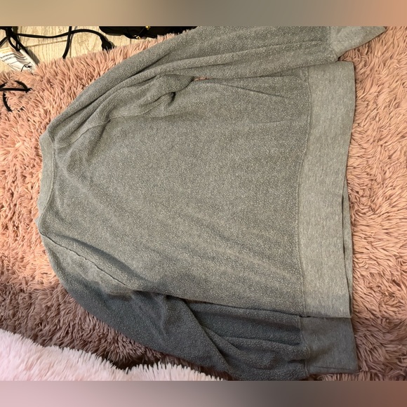 gap pull over - Picture 2 of 3